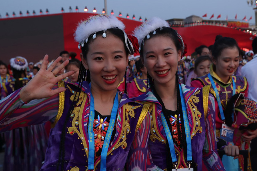 今晚，我們歡聚在天安門廣場