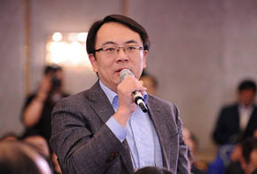 新華社、新華網(wǎng)記者提問