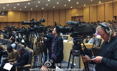 李克強(qiáng)即將在非盟總部發(fā)表演講，請(qǐng)柬&ldquo;一柬難求&rdquo;。圖片來(lái)源：&ldquo;新國(guó)際&rdquo;微博。