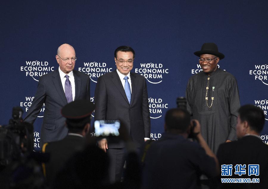 5月8日，中國國務(wù)院總理李克強在阿布賈出席第24屆世界經(jīng)濟論壇非洲峰會全會，發(fā)表題為《共同推動非洲發(fā)展邁上新臺階》的特別致辭。新華社記者 李學(xué)仁 攝 