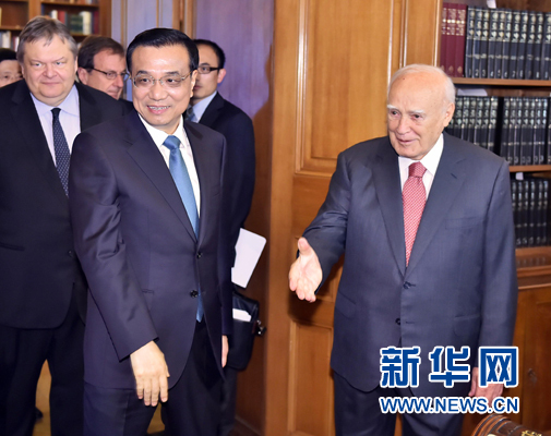 6月20日，國務(wù)院總理李克強(qiáng)在雅典總統(tǒng)府會(huì)見希臘總統(tǒng)帕普利亞斯。新華社記者 李濤 攝