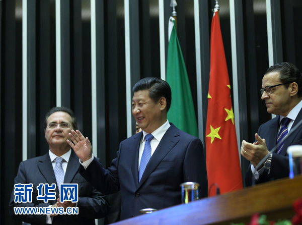 7月16日，國家主席習(xí)近平在巴西國會發(fā)表《弘揚傳統(tǒng)友好共譜合作新篇》的演講。 新華社記者 蘭紅光 攝 