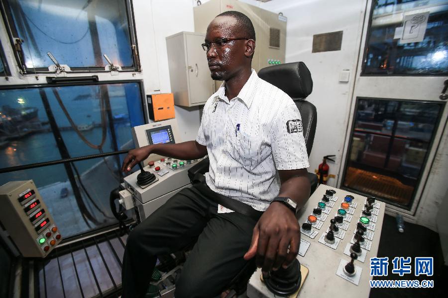 (新絲路·新夢(mèng)想·國(guó)際)(8)中國(guó)企業(yè)助力發(fā)展東非第一大港