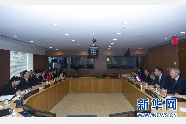 9月23日，出席聯(lián)合國(guó)氣候峰會(huì)的國(guó)家主席習(xí)近平特使、國(guó)務(wù)院副總理張高麗在紐約聯(lián)合國(guó)總部會(huì)見荷蘭首相呂特。 新華社記者 王曄 攝 