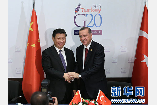 當(dāng)?shù)貢r(shí)間11月14日，國(guó)家主席習(xí)近平在土耳其安塔利亞會(huì)見土耳其總統(tǒng)埃爾多安。 新華社記者 龐興雷 攝