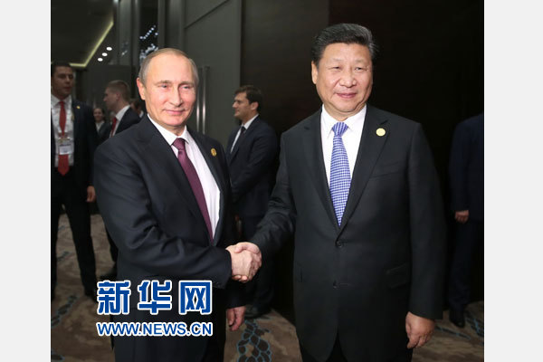 11月15日，國家主席習(xí)近平在土耳其安塔利亞會見俄羅斯總統(tǒng)普京。 新華社記者馬占成攝