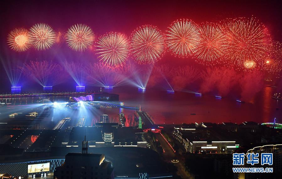 （新華全媒頭條&middot;上合青島峰會(huì)&middot;圖文互動(dòng)）（5）攜手前進(jìn)，開(kāi)啟上合發(fā)展新征程 &mdash;&mdash;習(xí)近平主席主持上合組織青島峰會(huì) 并舉行系列活動(dòng)紀(jì)實(shí)