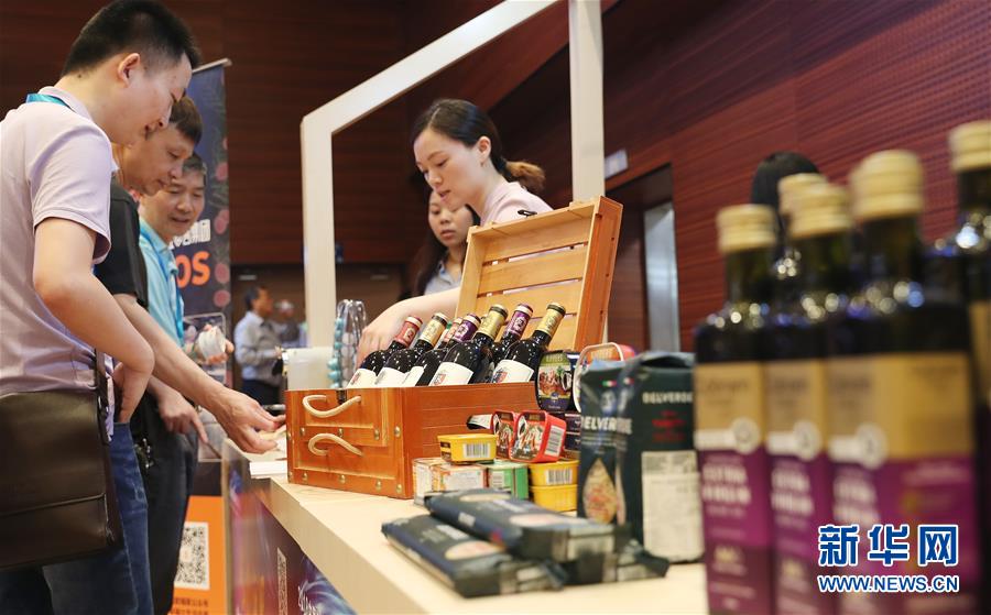 （新華全媒頭條&middot;圖文互動(dòng)）（2）一展匯世界&mdash;&mdash;寫(xiě)在首屆中國(guó)國(guó)際進(jìn)口博覽會(huì)開(kāi)幕之際