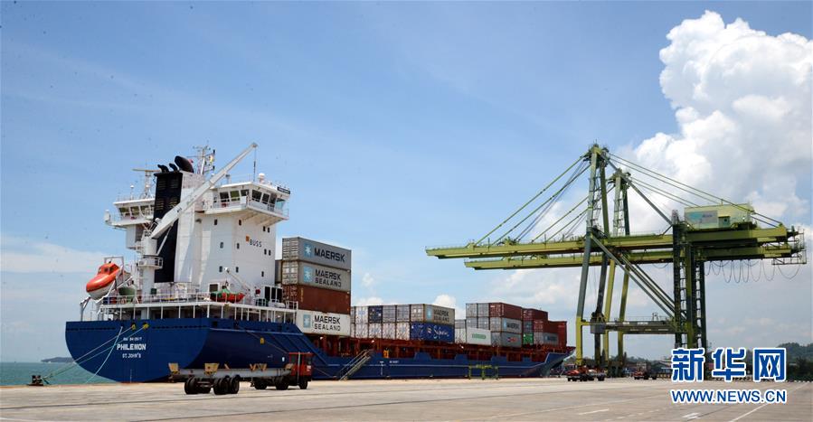 （新華全媒頭條&middot;圖文互動(dòng)）（6）特稿：深化周邊友好　共促亞太繁榮&mdash;&mdash;寫(xiě)在習(xí)近平主席出席亞太經(jīng)合組織第二十六次領(lǐng)導(dǎo)人非正式會(huì)議，對(duì)巴布亞新幾內(nèi)亞、文萊和菲律賓進(jìn)行國(guó)事訪問(wèn)并在巴新同建交太平洋島國(guó)領(lǐng)導(dǎo)人會(huì)晤之際