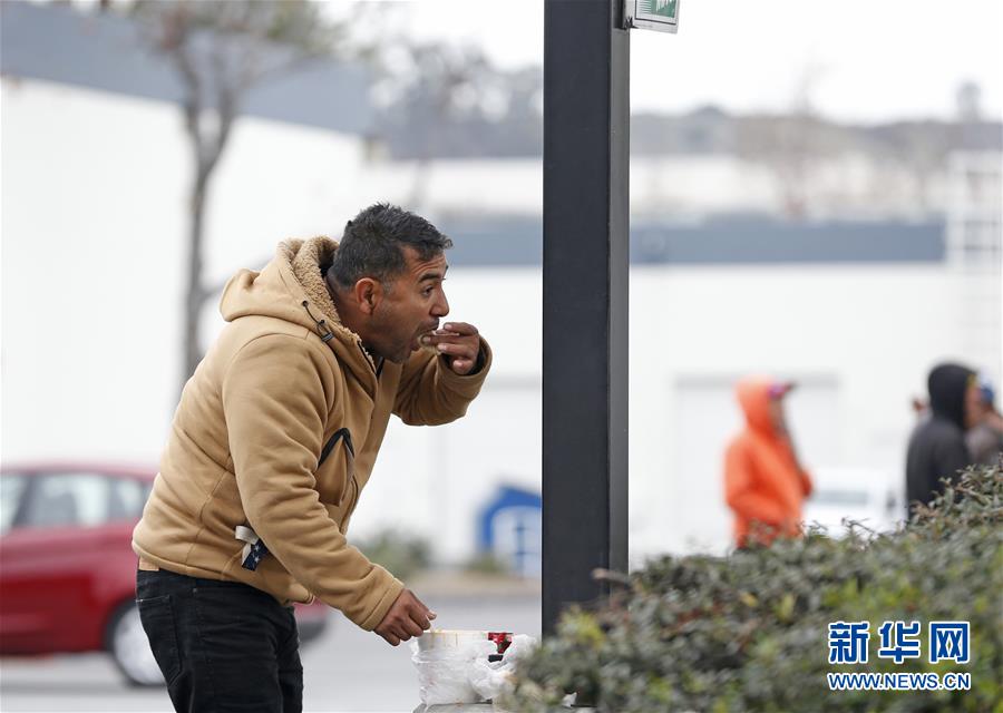 （國際&middot;圖文互動(dòng)）（6）通訊：&ldquo;根本沒有人在乎我們&rdquo;&mdash;&mdash;探訪美墨邊境墻邊的&ldquo;日工&rdquo;市場