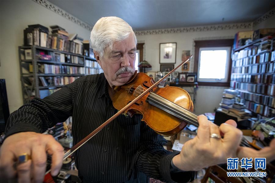 （國際&middot;圖文互動(dòng)）（2）通訊：一位美國音樂家的46年中國&ldquo;琴緣&rdquo;