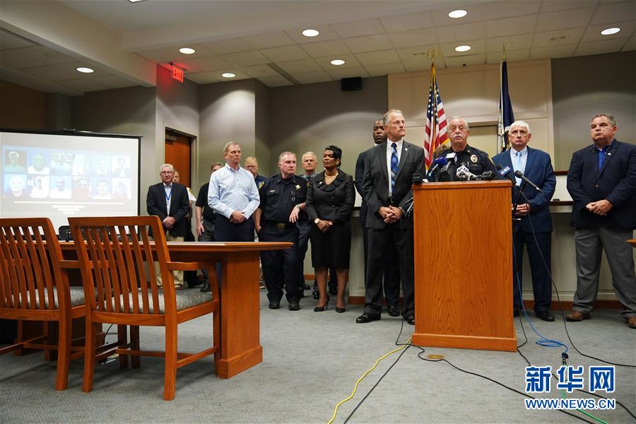 (國際)(1)美國警方確認(rèn)槍擊案槍手為市政員工