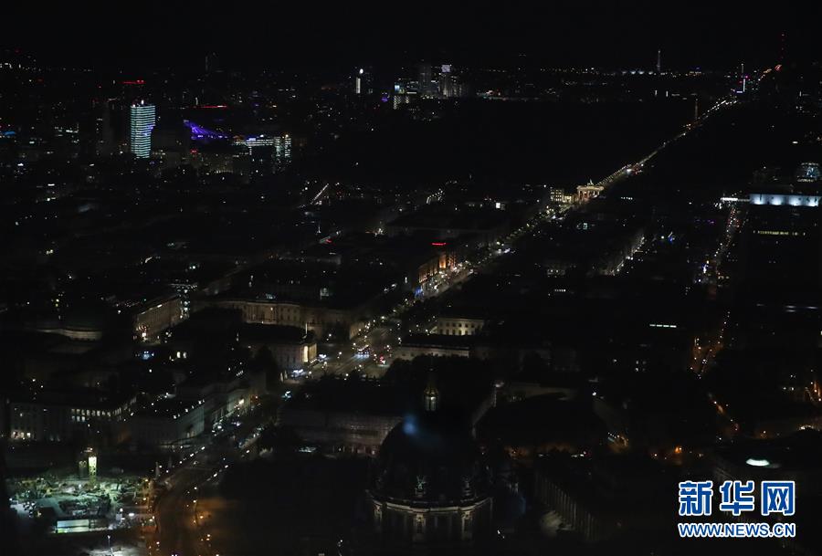 （國(guó)際）（1）德國(guó)柏林：夜來(lái)&ldquo;菩提樹(shù)下&rdquo;