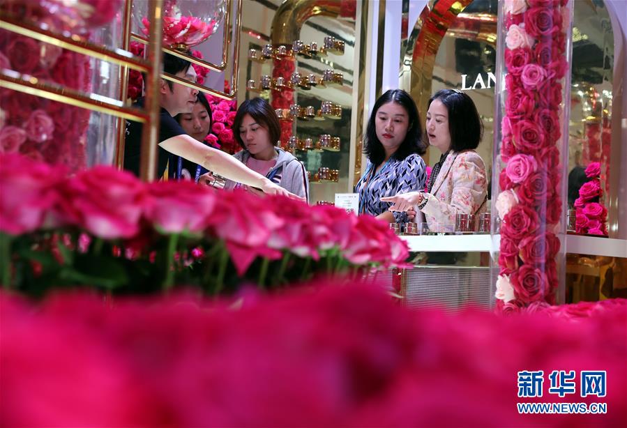 （新華全媒頭條&middot;圖文互動）（19）秋天里的樂章&mdash;&mdash;第二屆中國國際進(jìn)口博覽會巡禮