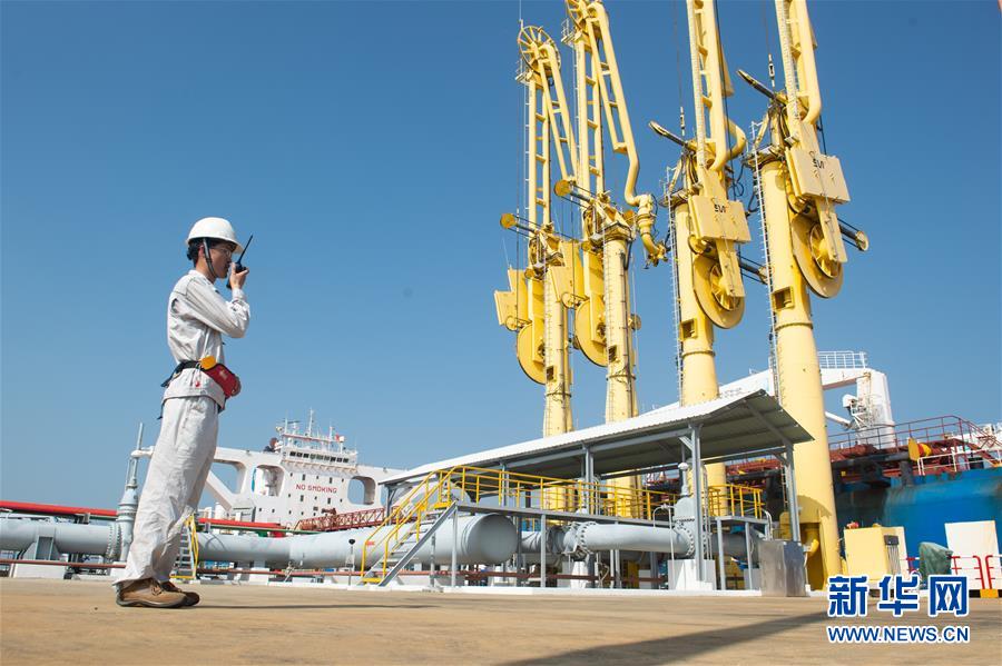 （習(xí)近平出訪(fǎng)配合稿&middot;圖文互動(dòng)）（5）通訊：為了中緬油氣管道的安全平穩(wěn)運(yùn)行