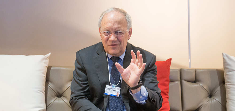 瑞士希望搭乘中國發(fā)展的&ldquo;快車&rdquo;&mdash;&mdash;訪瑞士聯(lián)邦委員兼經(jīng)濟、教研部長施奈德－阿曼