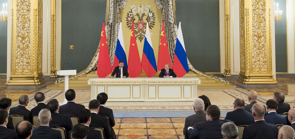 習近平同俄羅斯總統(tǒng)普京共同會見中俄友好、和平與發(fā)展委員會，媒體和企業(yè)界代表