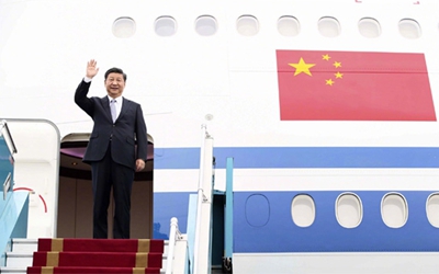 習(xí)近平抵達(dá)河內(nèi)開始對(duì)越南社會(huì)主義共和國進(jìn)行國事訪問