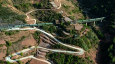 新華全媒+｜高鐵時代，大涼山鐵軌上流淌&ldquo;慢幸福&rdquo;