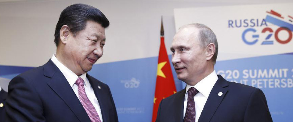 2013年9月，習(xí)近平在圣彼得堡會(huì)見普京