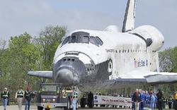 &ldquo;發(fā)現(xiàn)&rdquo;號航天飛機安新家(組圖)