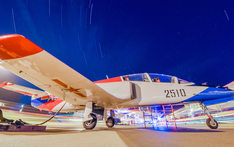 夜航｜戰(zhàn)鷹試翼，有你想不到的美